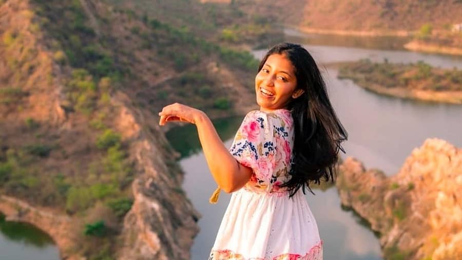 <div class="paragraphs"><p> ಅನ್ವಿ ಕಾಮ್ದಾರ್</p></div>